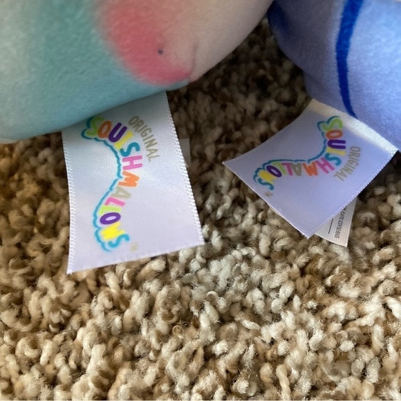 Two SQUISHMALLOWS 5" Scented Mystery Squad Blueberry Muffin and Milkshake No Bag - Picture 8 of 10